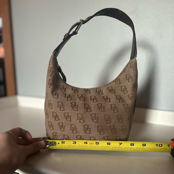 Dooney and Bourke shoulder bag - Picture 5 of 14